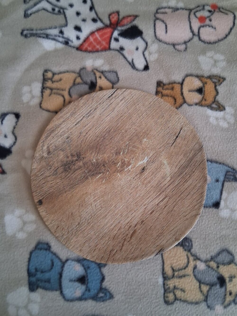 VINTAGE 11 INCH WOODEN PLATE SOME SCRATCHES